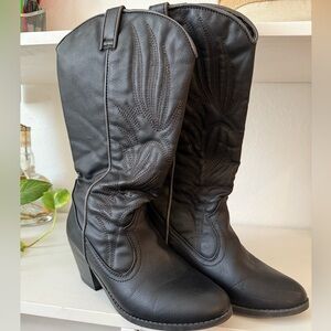 Qupid Black Heeled Boots